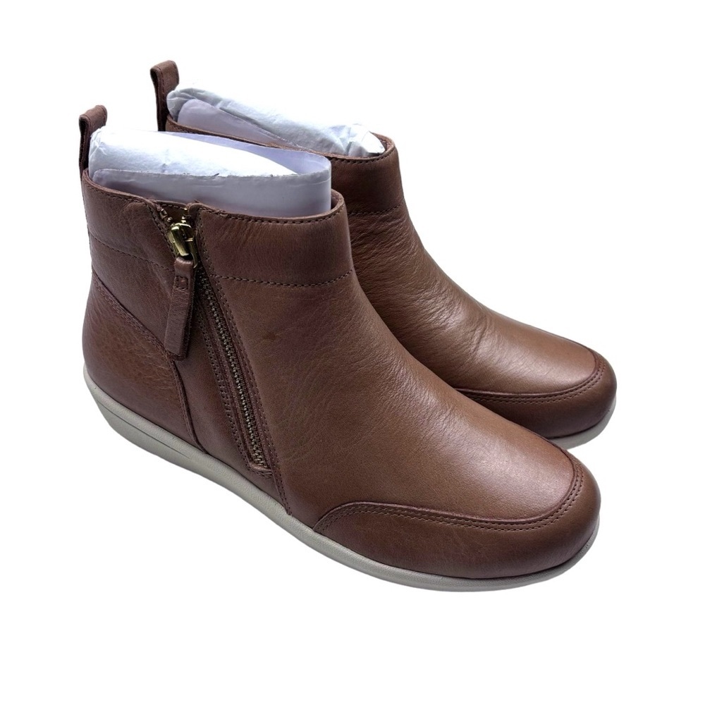 NWT Vionic Magnolia Lois Full Grain Chukka Bootie 6 WIDE - Picture 2 of 13